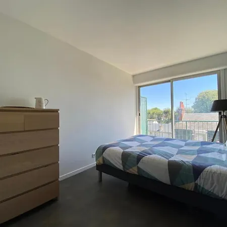 Vue Sur Les Toits De Tours Apartment Exterior photo